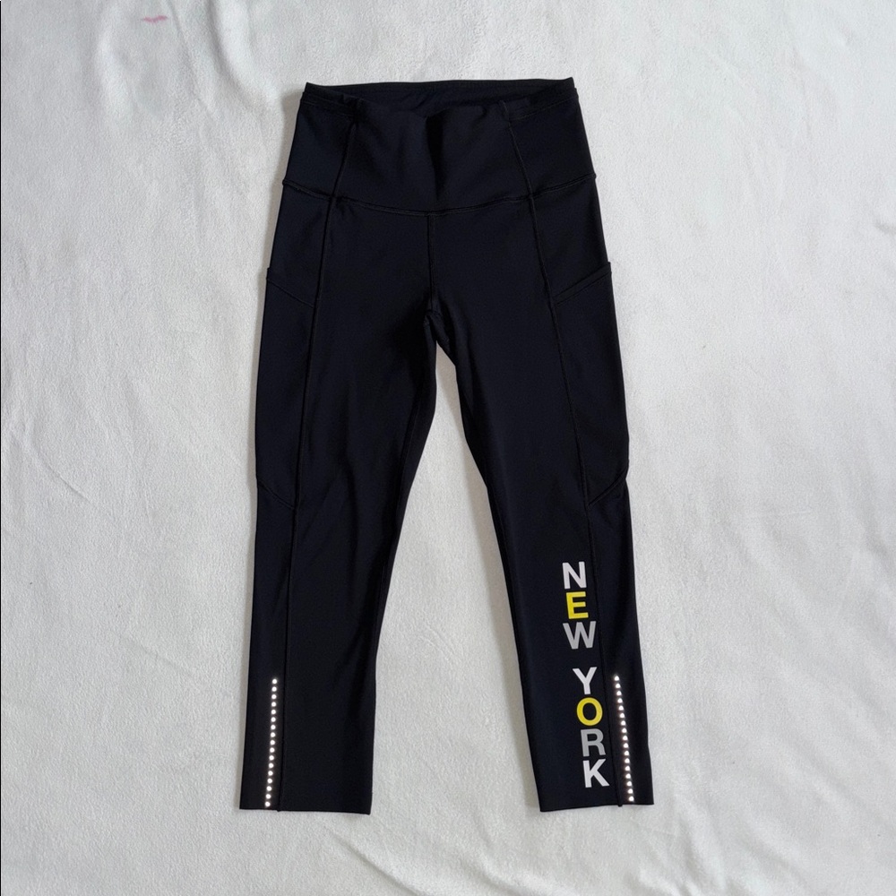 Fast and Free High-Rise Crop 19" (New York )
7 Pocket